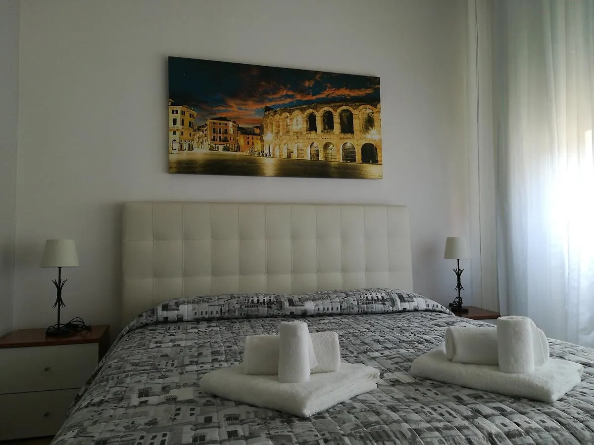 Konukevi A Casa Di Luca Otel Verona