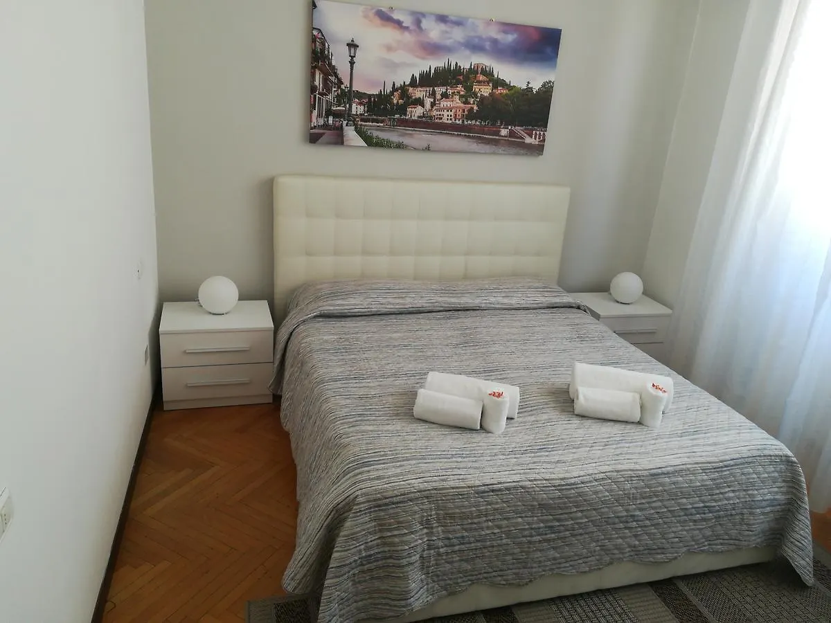 A Casa Di Luca Otel Verona Konukevi