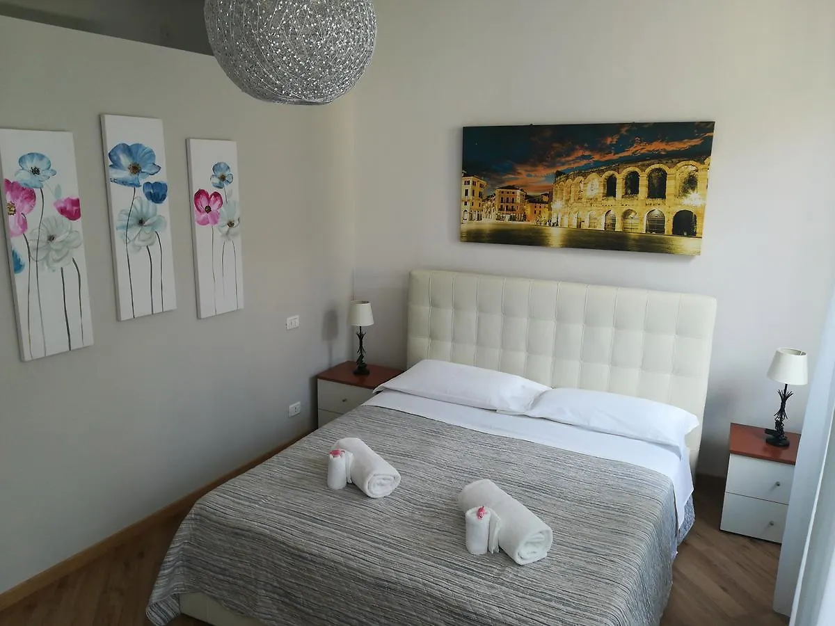 Konukevi A Casa Di Luca Otel Verona İtalya