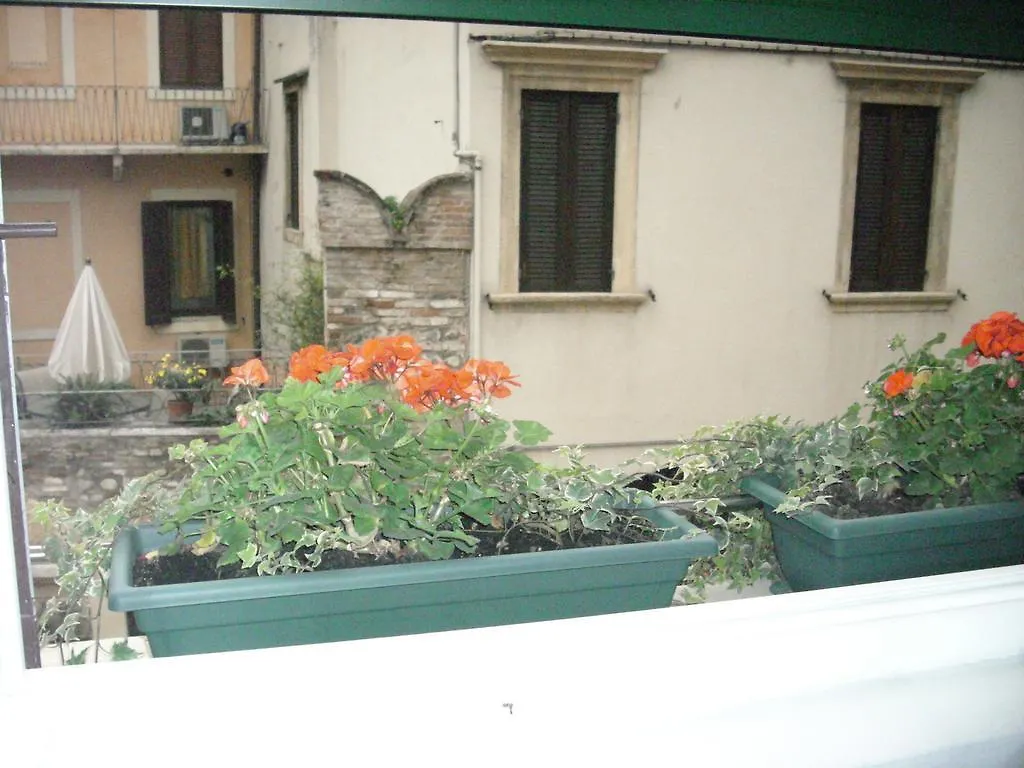 A Casa Di Luca B&B Verona 0*,  Italy